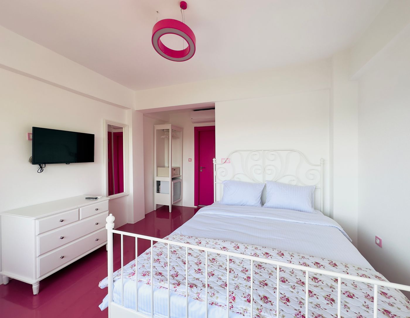 Roya Rooms Karakoy-Turkey-Beyoglu-Room-6