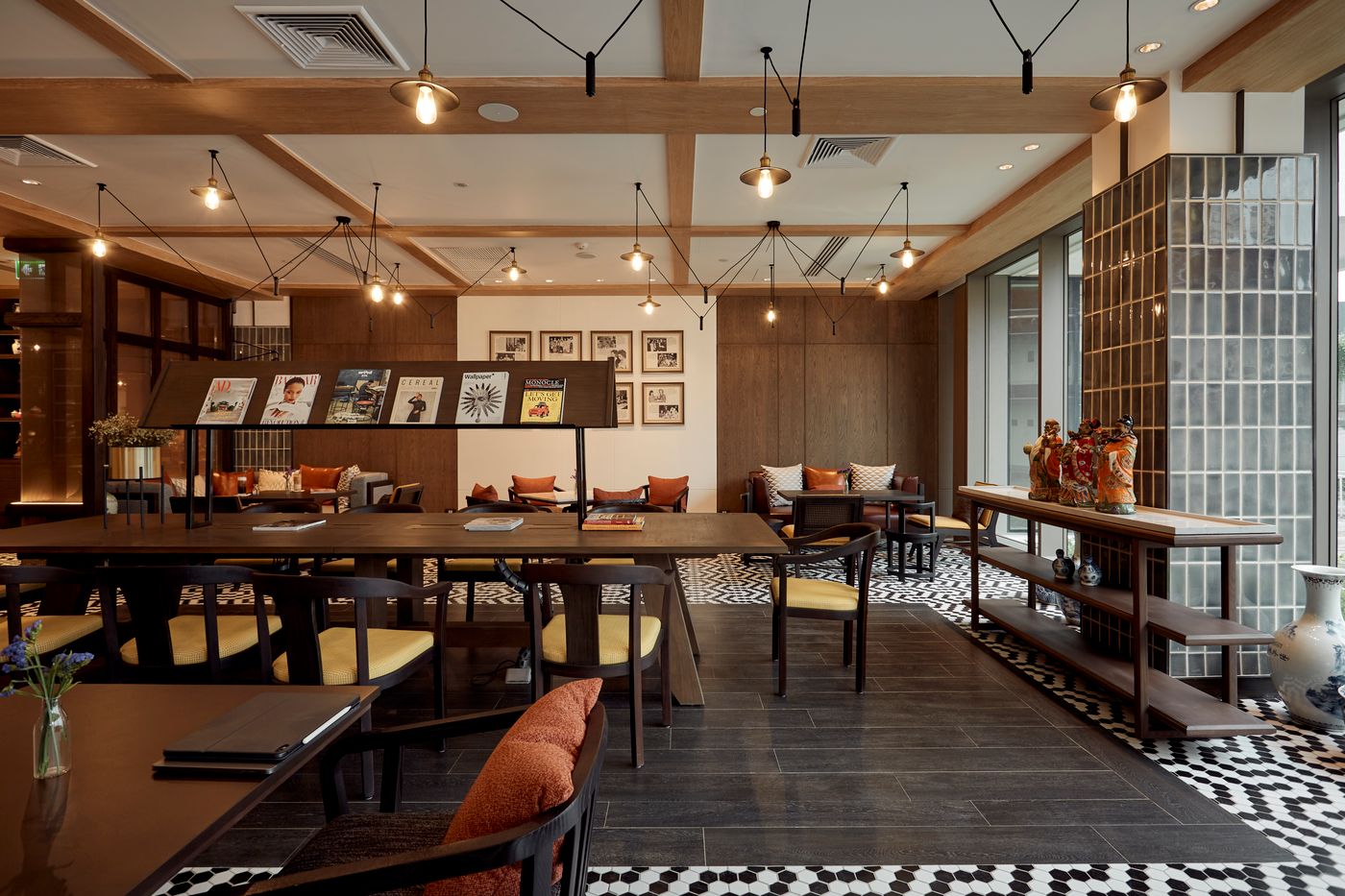 Montien-Hotel-Surawong-Restaurant-16