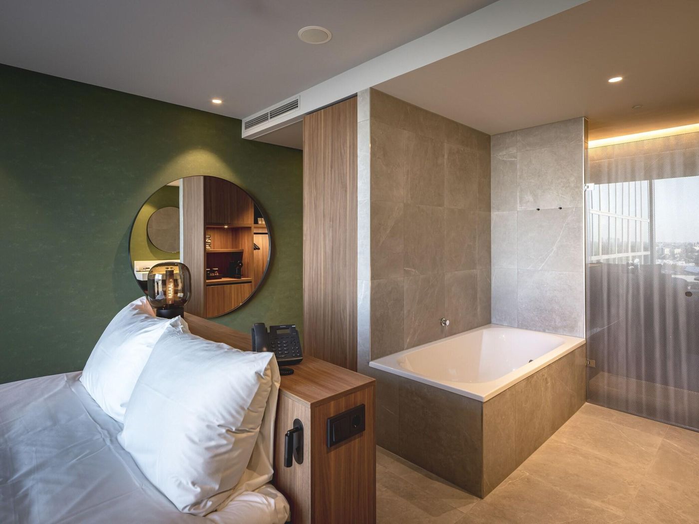 Van-der-Valk-Hotel-Amsterdam-Zuidas-Room-36