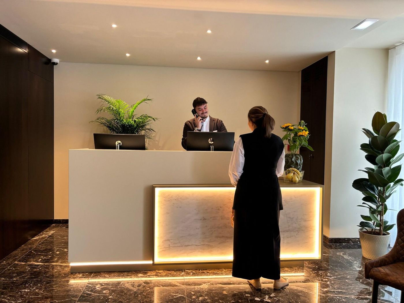 Moon-and-Sun-Lisboa-Lobby-13