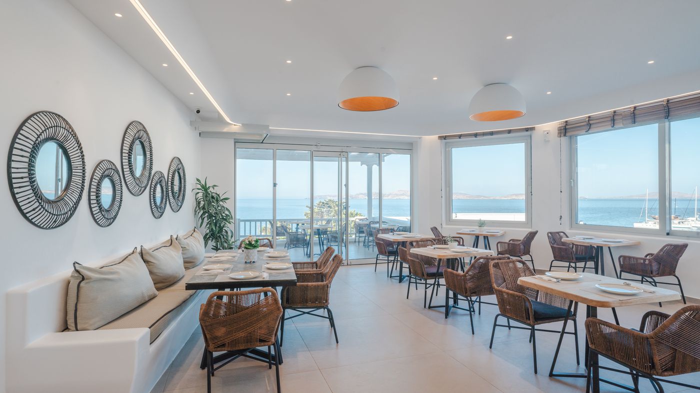 Manoulas-Beach-Restaurant-39