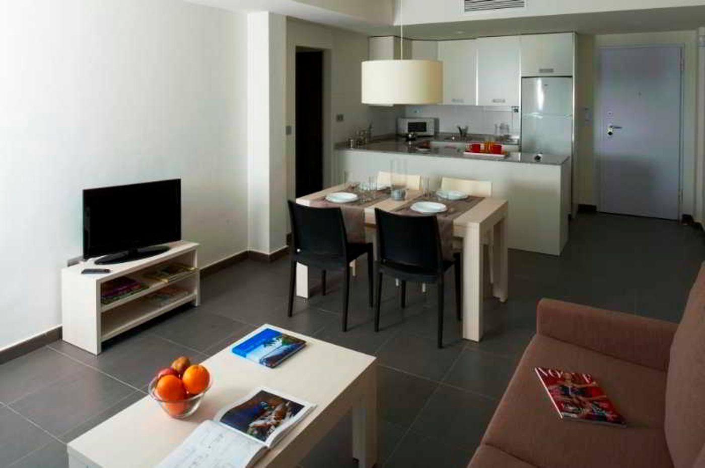 Pierre-Vacances-La-Manga-Room-8