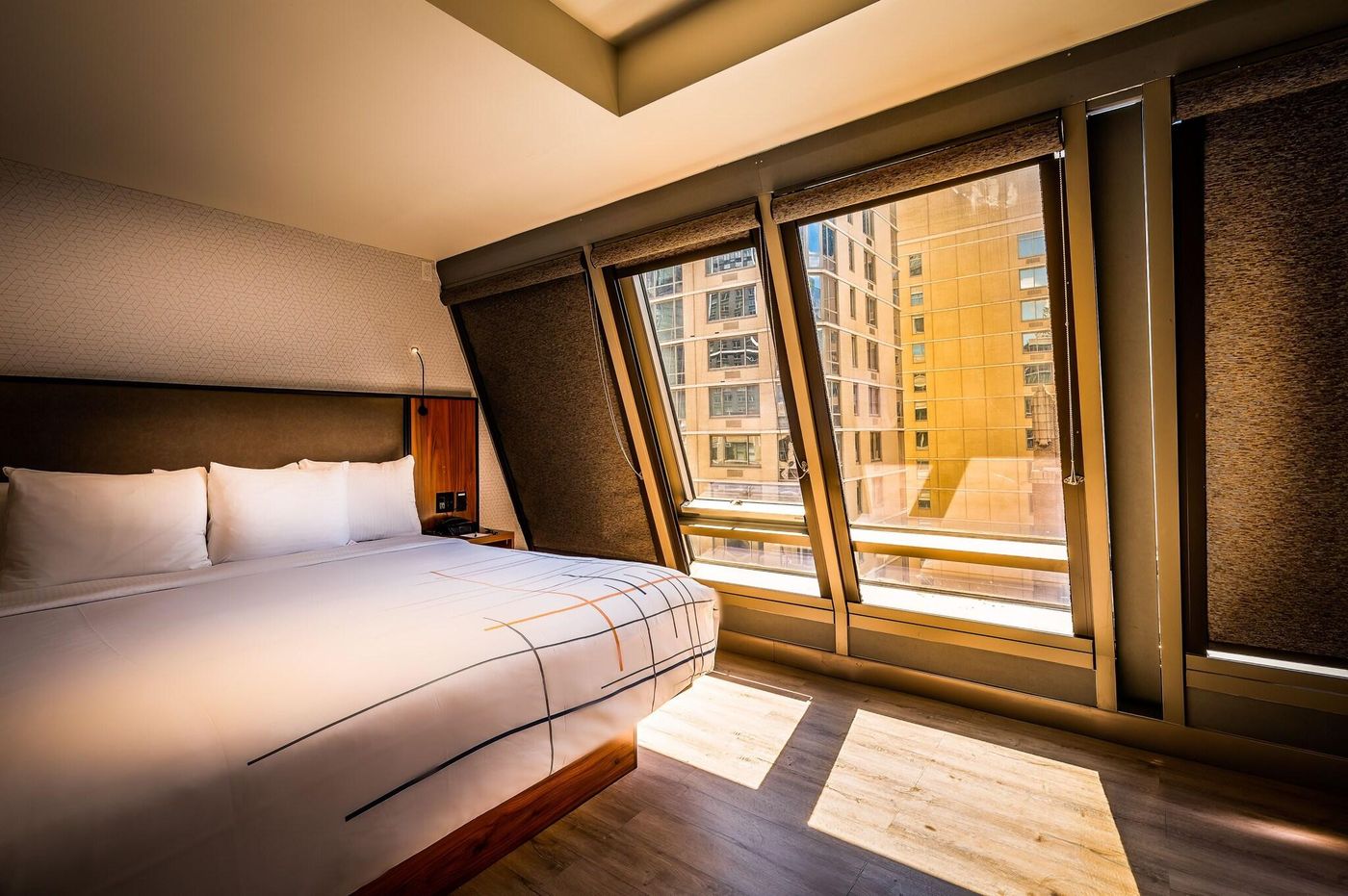 La-Quinta-Inn-and-Suites-Times-Square-South-Room-39