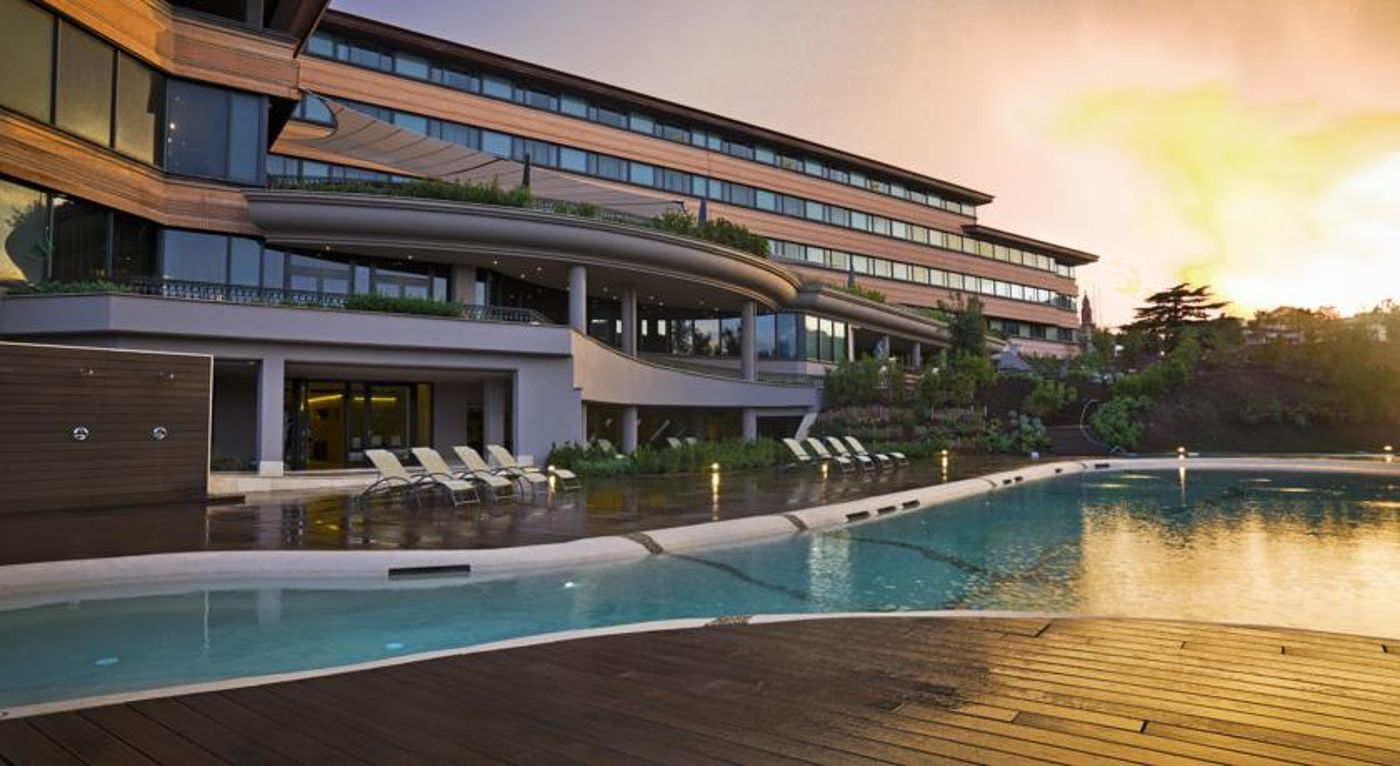 A-Roma-Lifestyle-Hotel-Pool-3