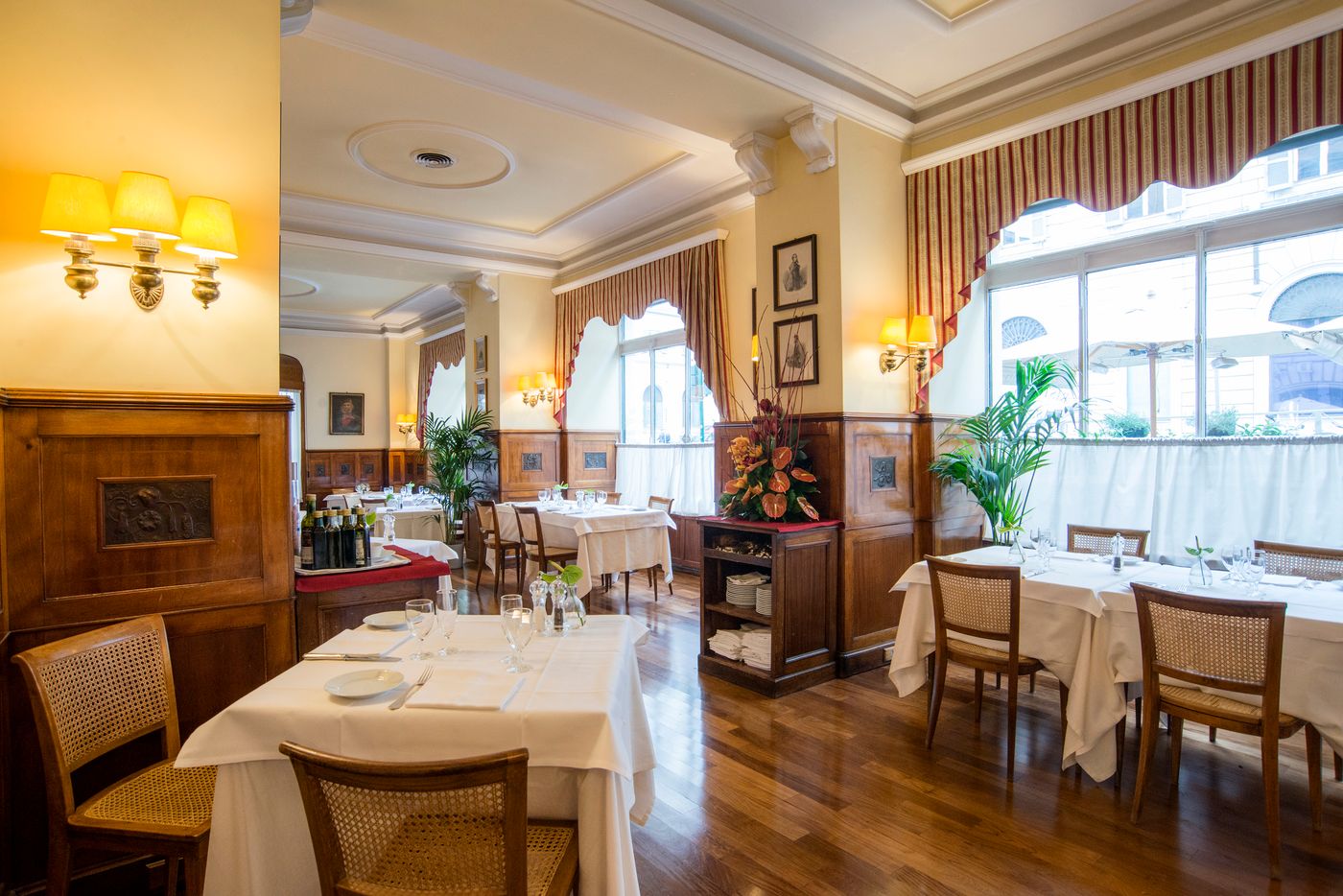 Bettoja-Hotel-Massimo-d-Azeglio-Restaurant-51
