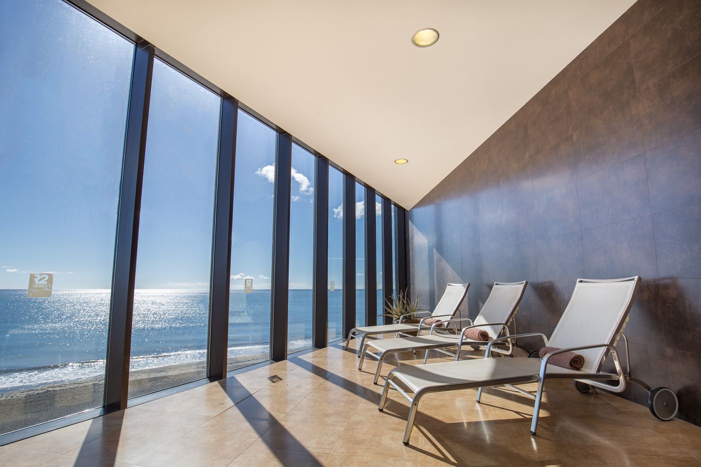 R2-Bahi-a-Design-Hotel---Spa-Wellness---Adult-Only-Sports-and-Entertainment-41