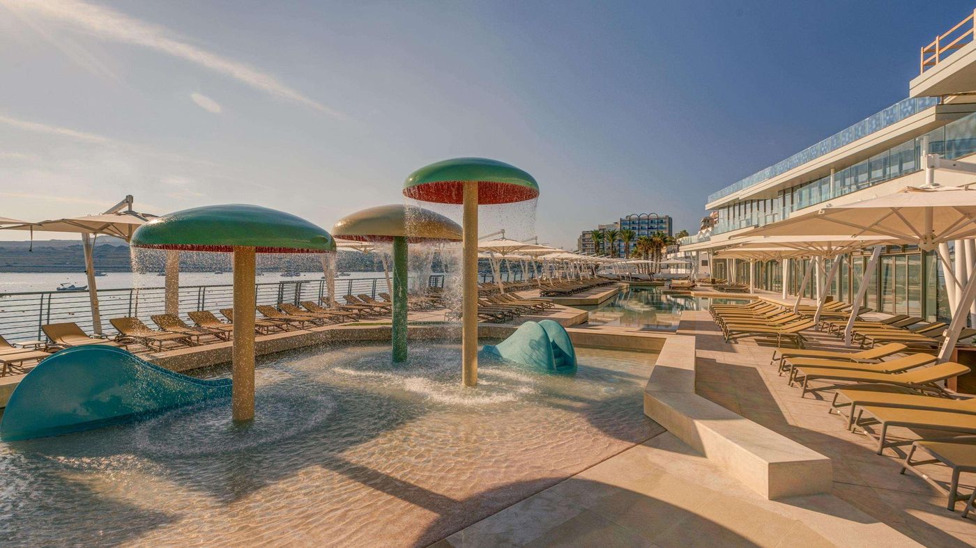 AX-ODYCY-Sports-and-Entertainment-9