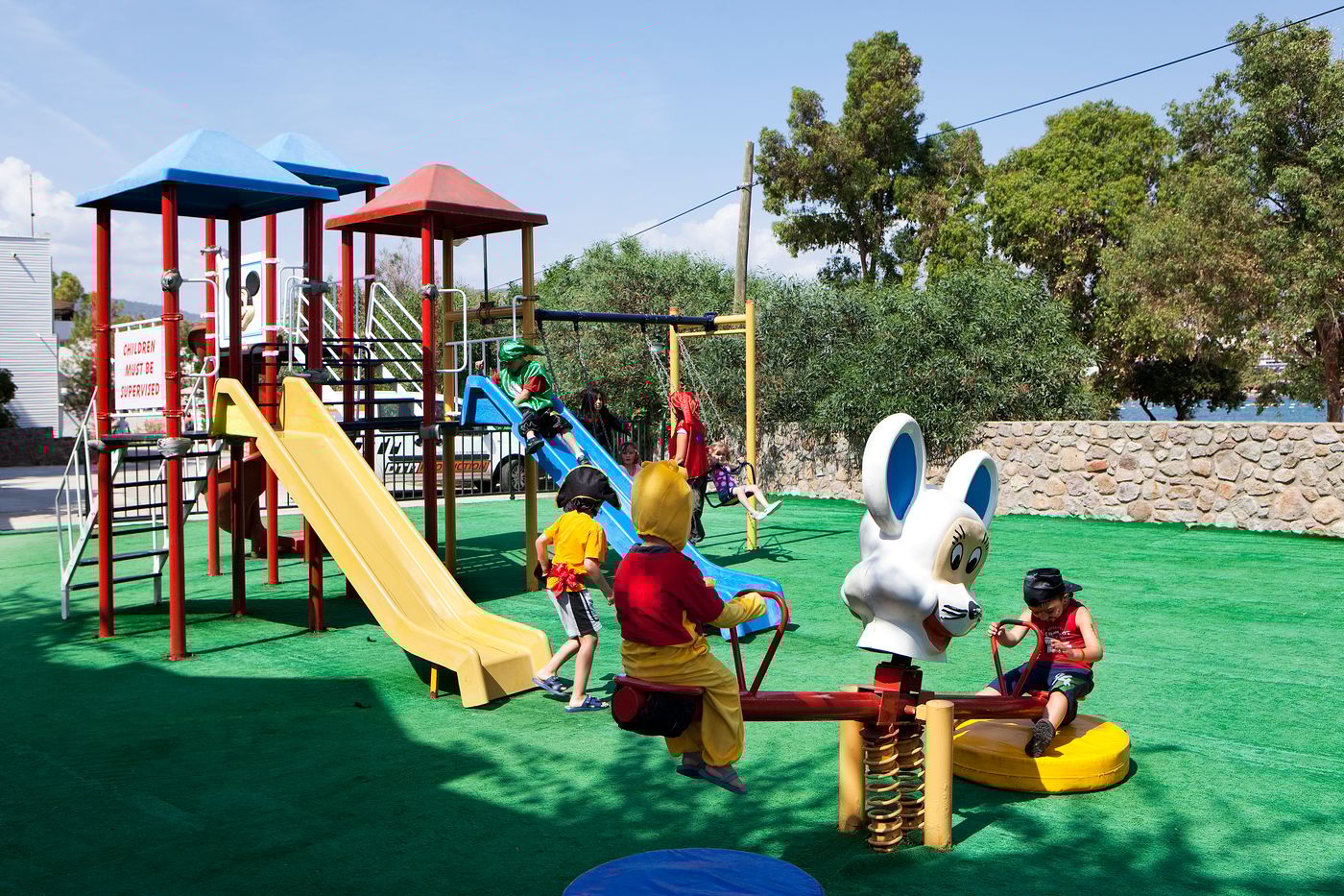 Royal-Asarlik-Beach-Sports-and-Entertainment-32