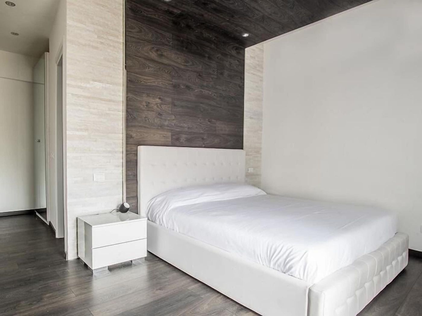 Royal-Rooms-Colosseo-Room-11