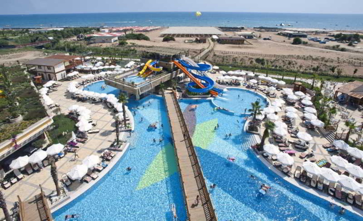 Diamond-Excellence-Resort---Spa-Pool-21