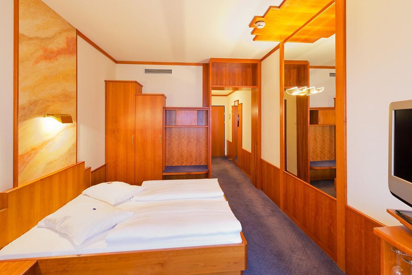 Vienna Sporthotel - Austria - Vienna - Room - 9