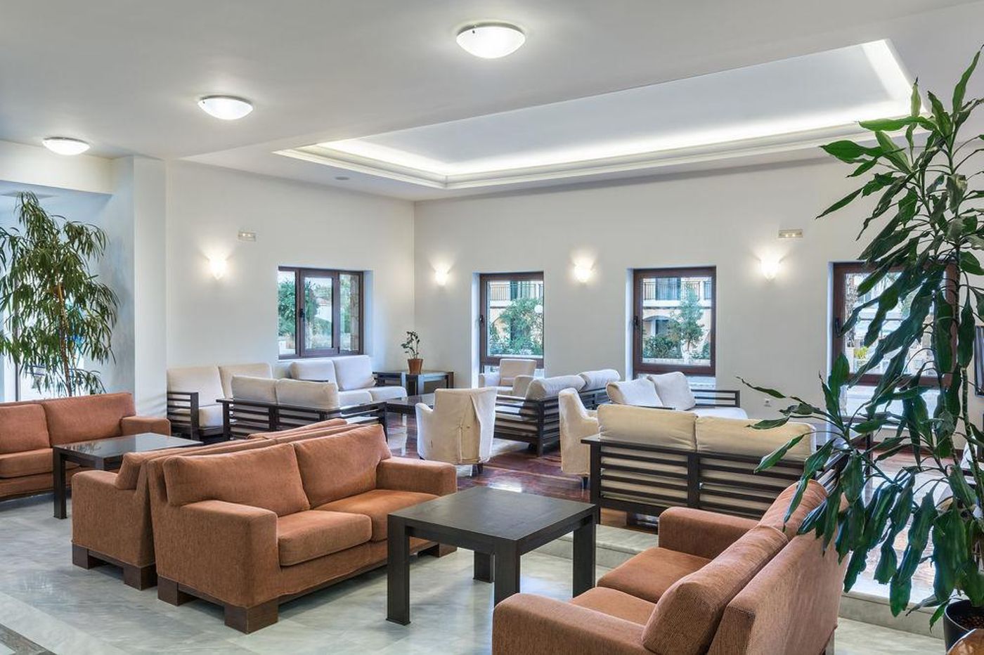 Creta-Palm-Hotel---Apartments-Lobby-37