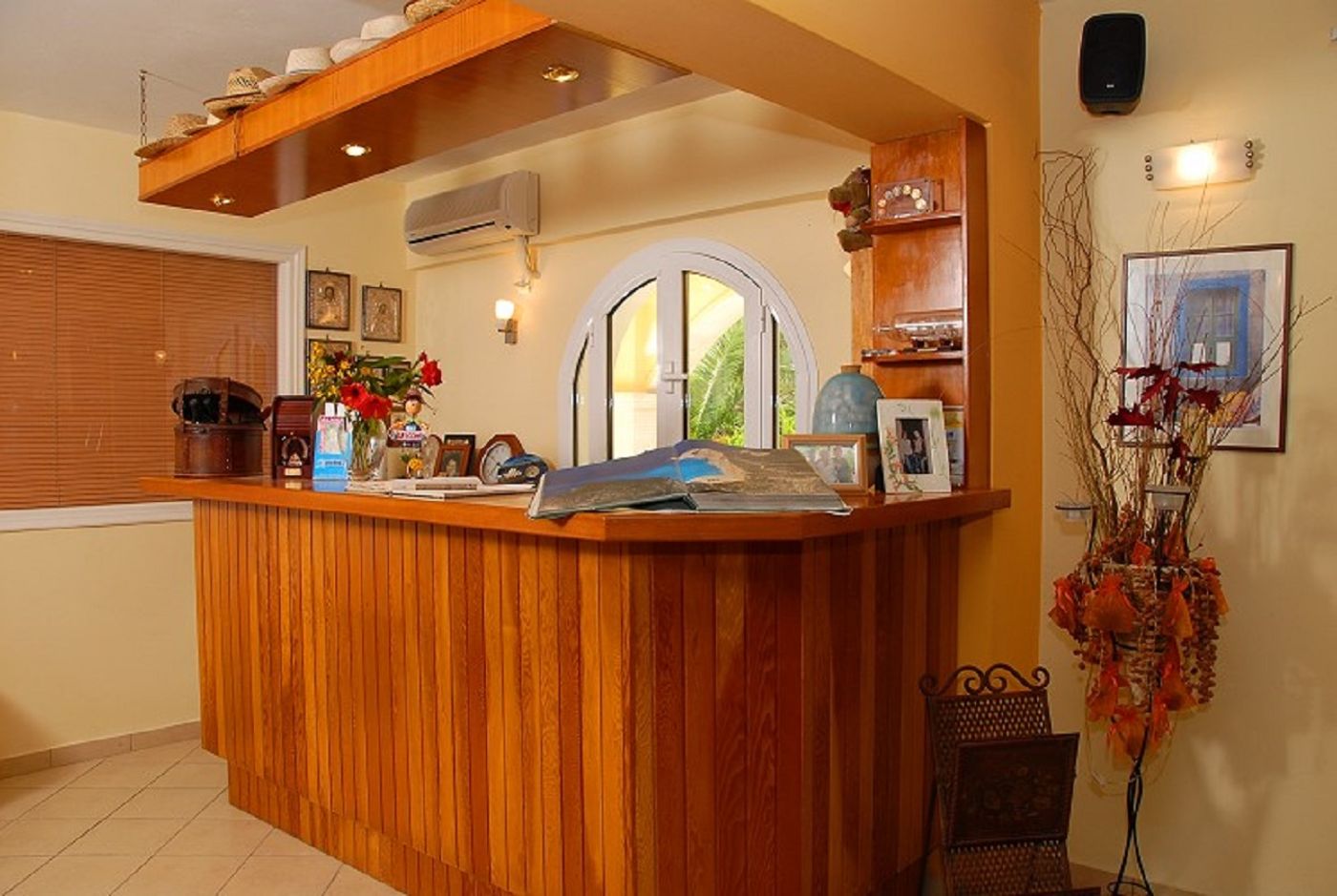 Clio-Aparthotel-Lobby-35