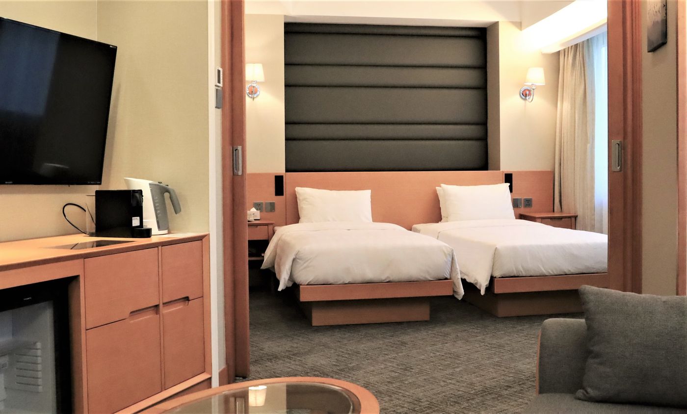 South-Pacific-Hotel-Room-19