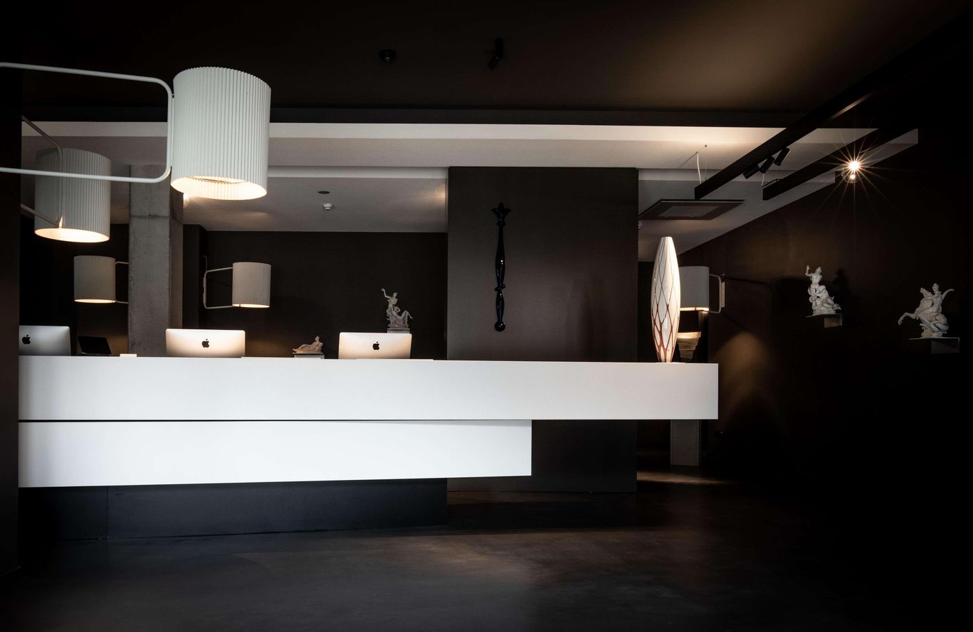 KPM-Hotel---Residences-Lobby-12