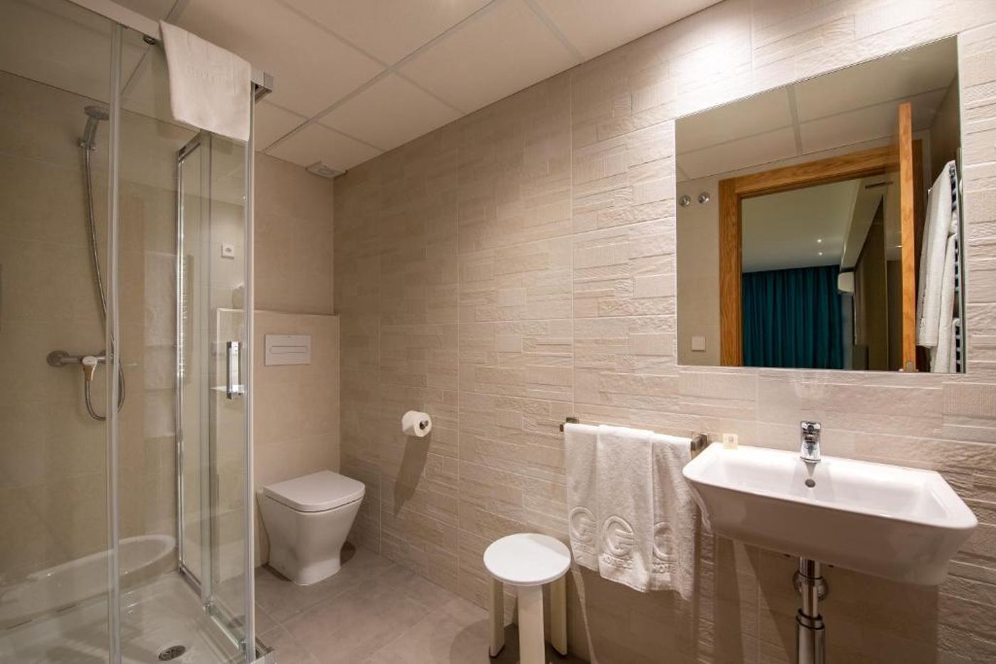 Estudios-Benidorm-Room-41