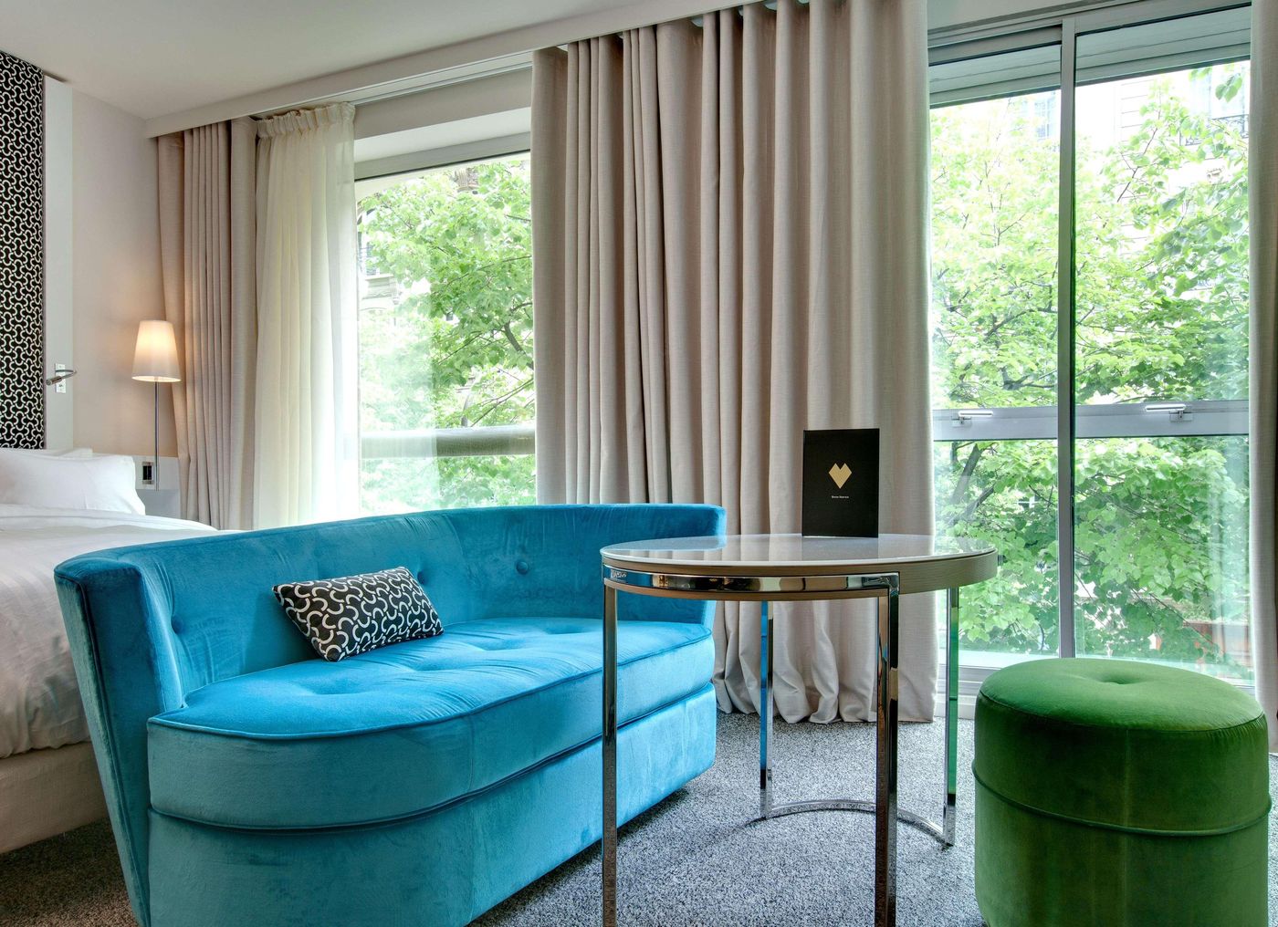 La-Villa-Maillot---Arc-de-Triomphe-Room-6