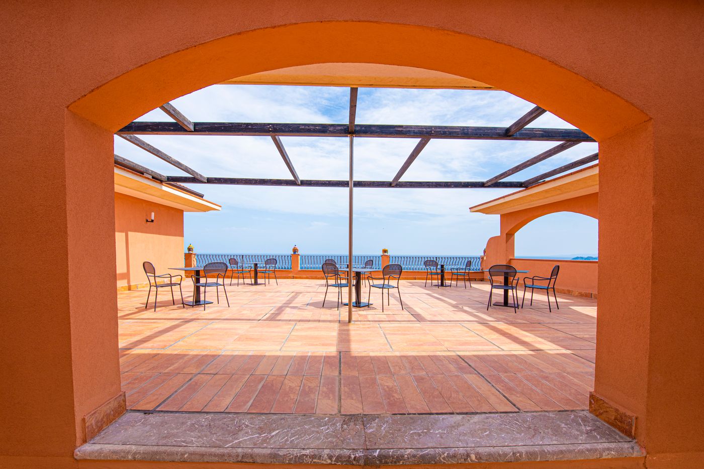Baia-Taormina-Hotel-Terrace-9