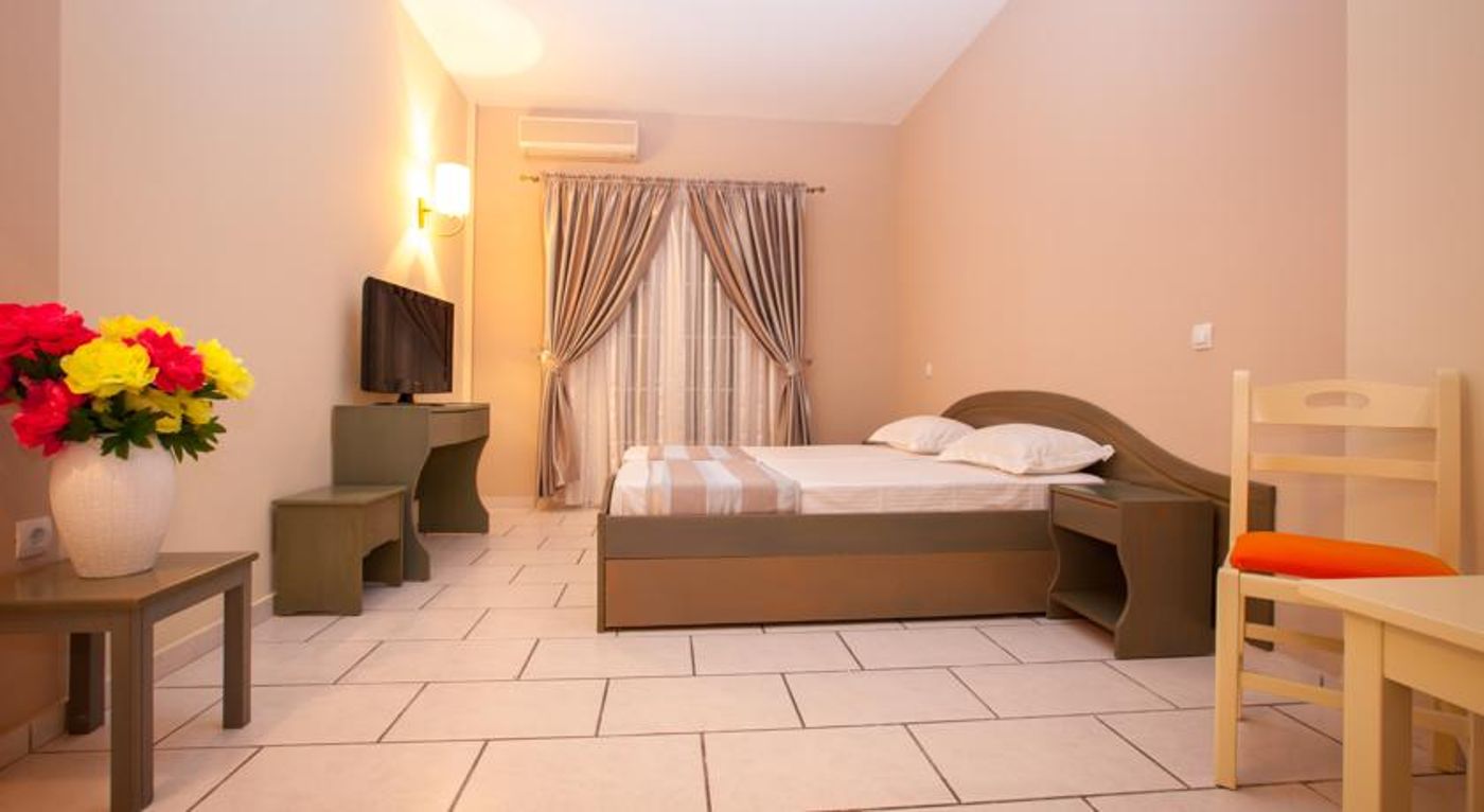 Memento-Resort-Kassiopi-Room-10