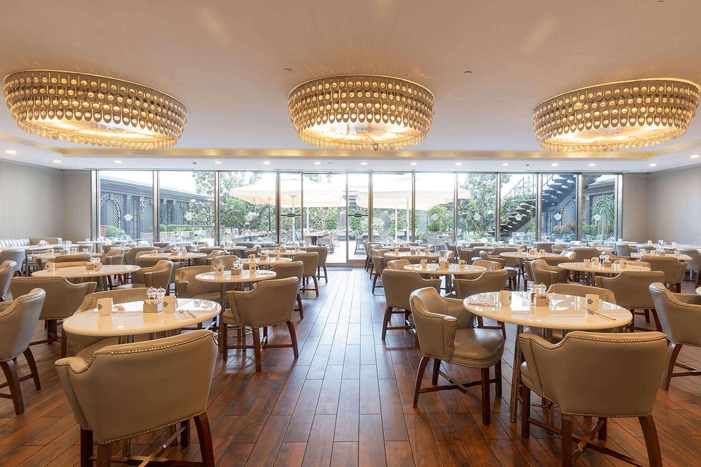 Wyndham-Grand-Istanbul-Kalamis-Marina-Hotel-Restaurant-32