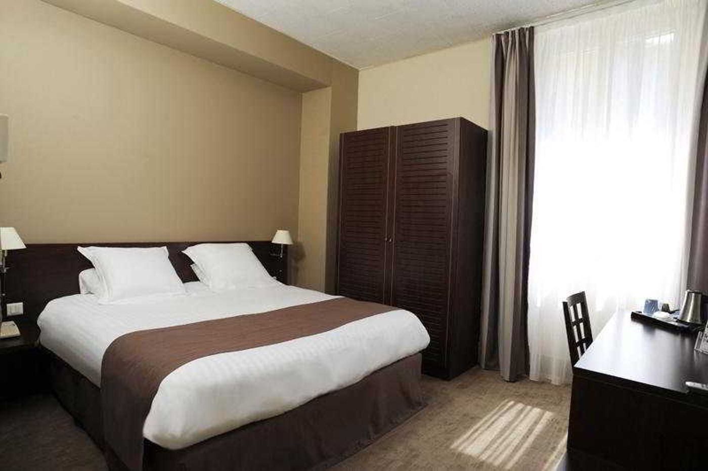 Kyriad-Nice-Centre-Gare-Room-22