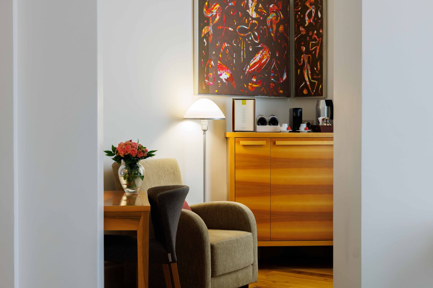 Tomtom-Suites-Room-21