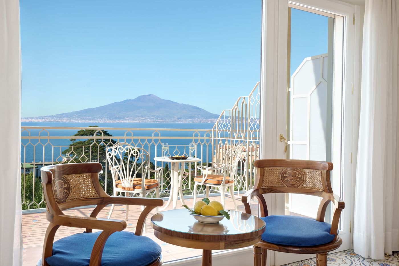 Grand-Hotel-de-la-Ville-Room-68