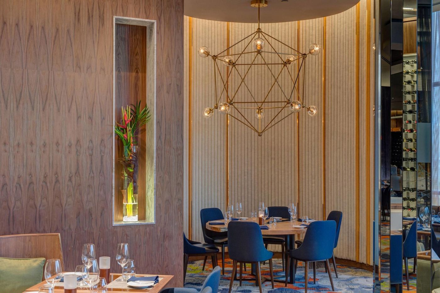 Delta-Hotels-By-Marriott-Burnaby-Conference-Centre-Restaurant-38