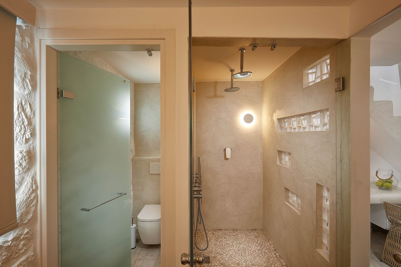 Petri-Suites-Room-47