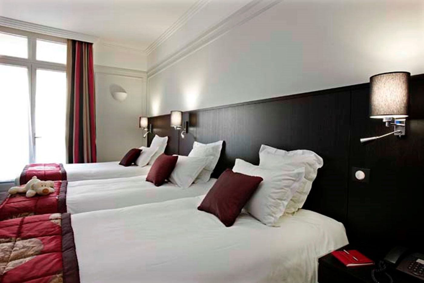 California-Paris-Champs-Elys----es-Room-36