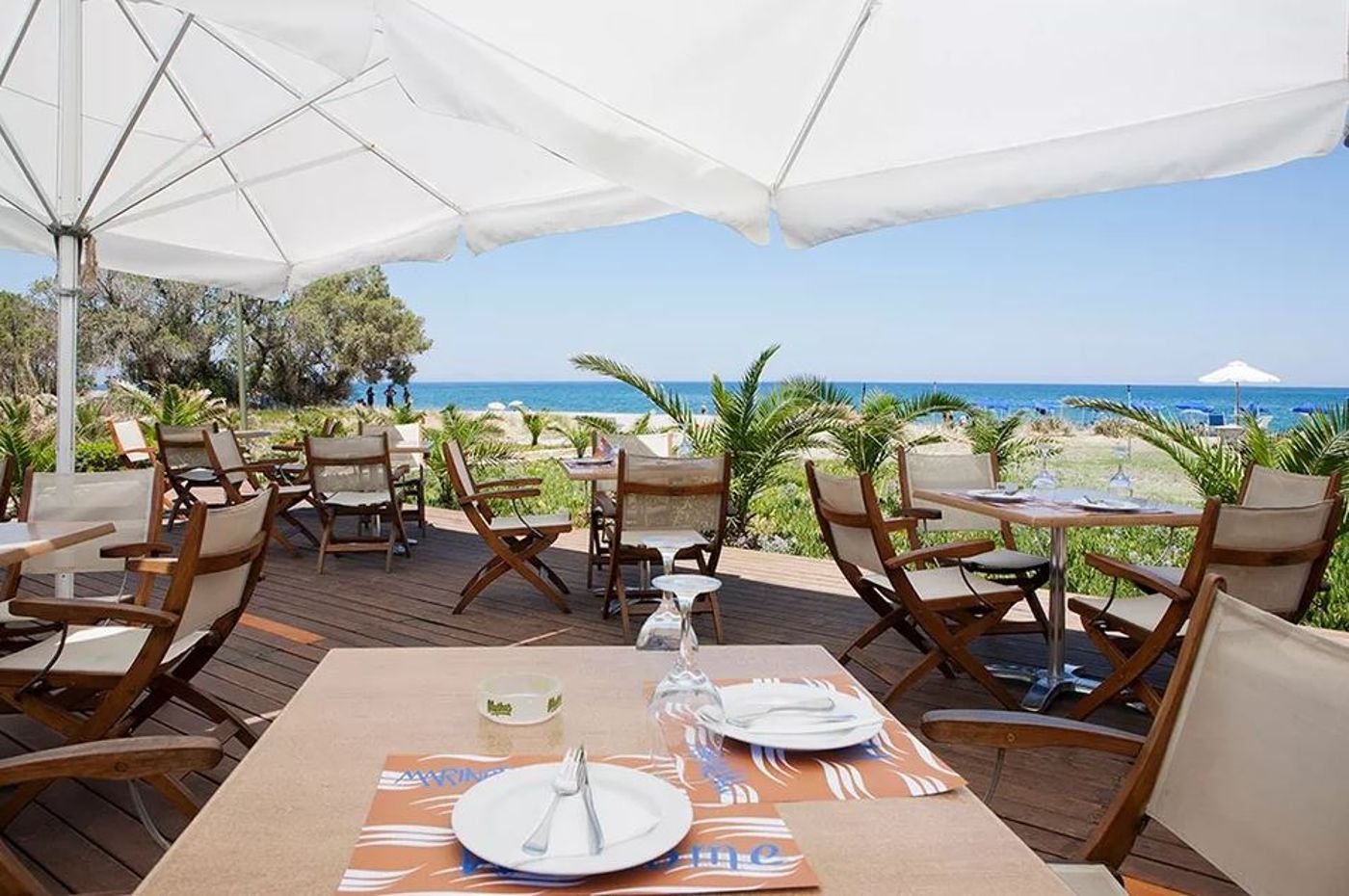 Marinos Beach Apartments