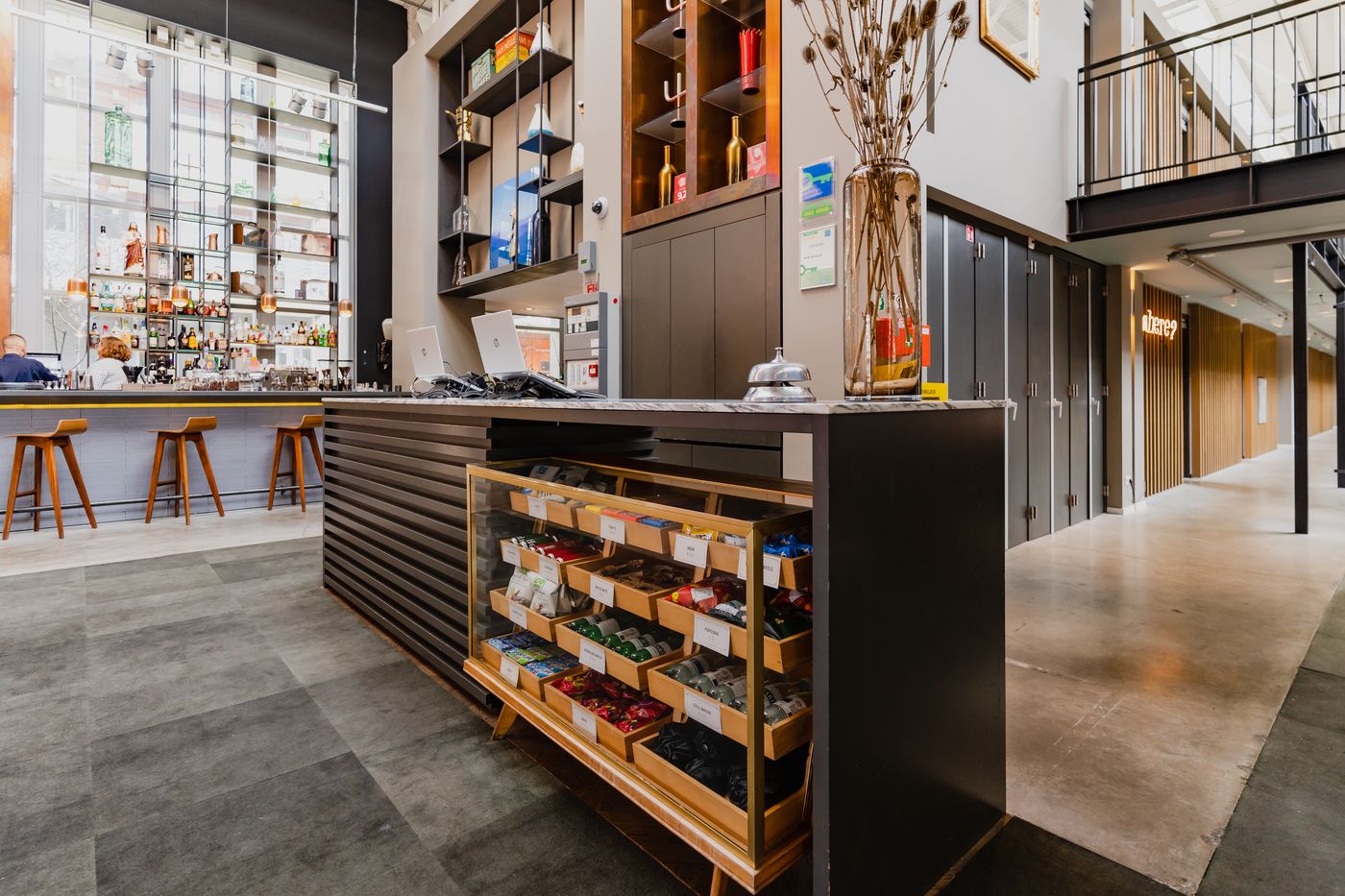 Hotel-De-Hallen-Lobby-14