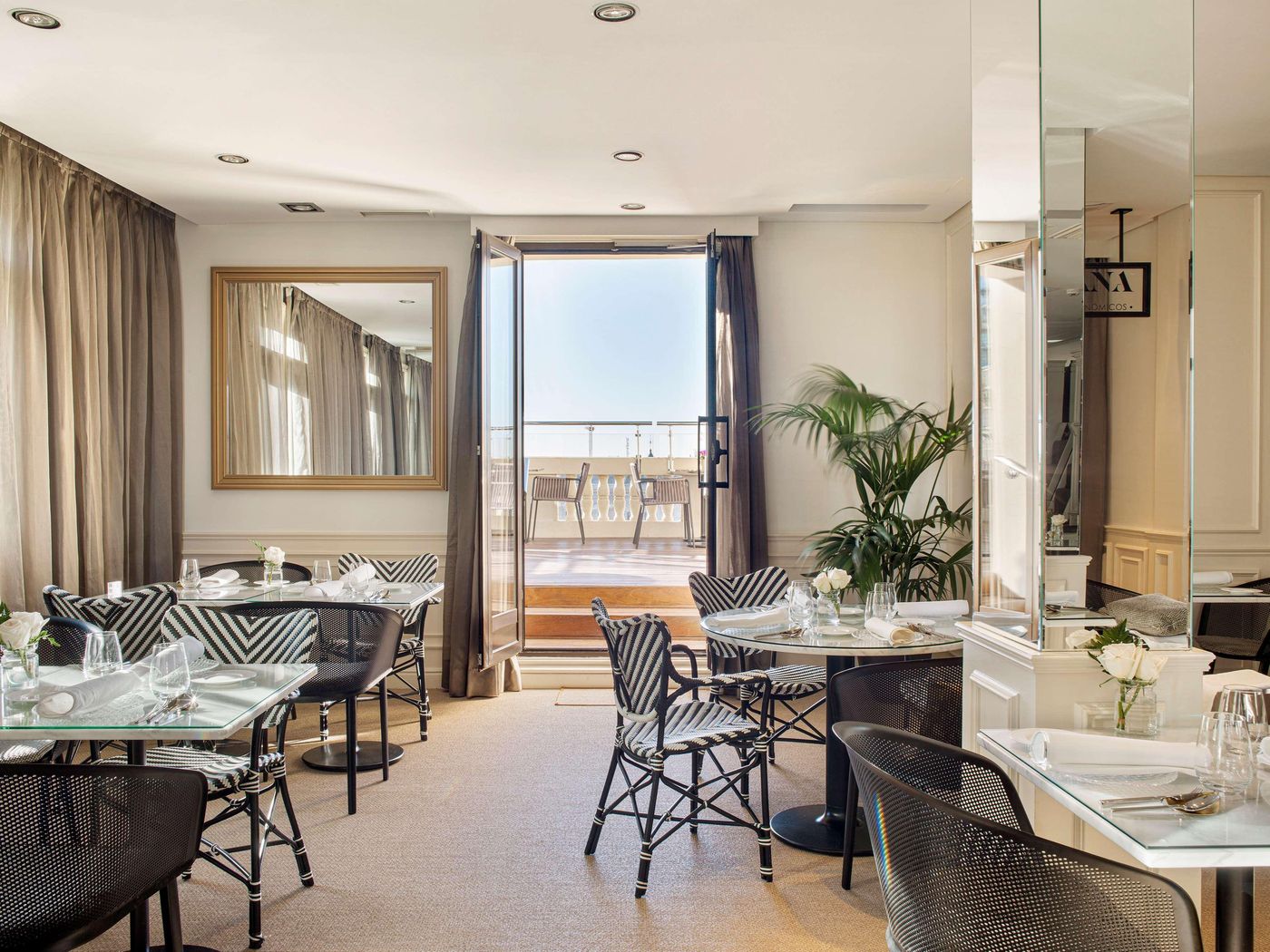 F-nix-Gran-Melia-Restaurant-4