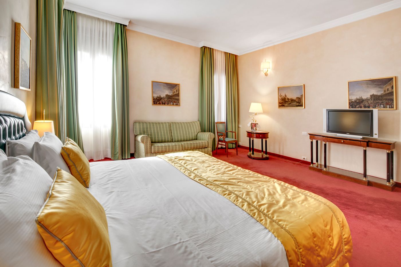 Hotel-Dona-Palace-Room-7