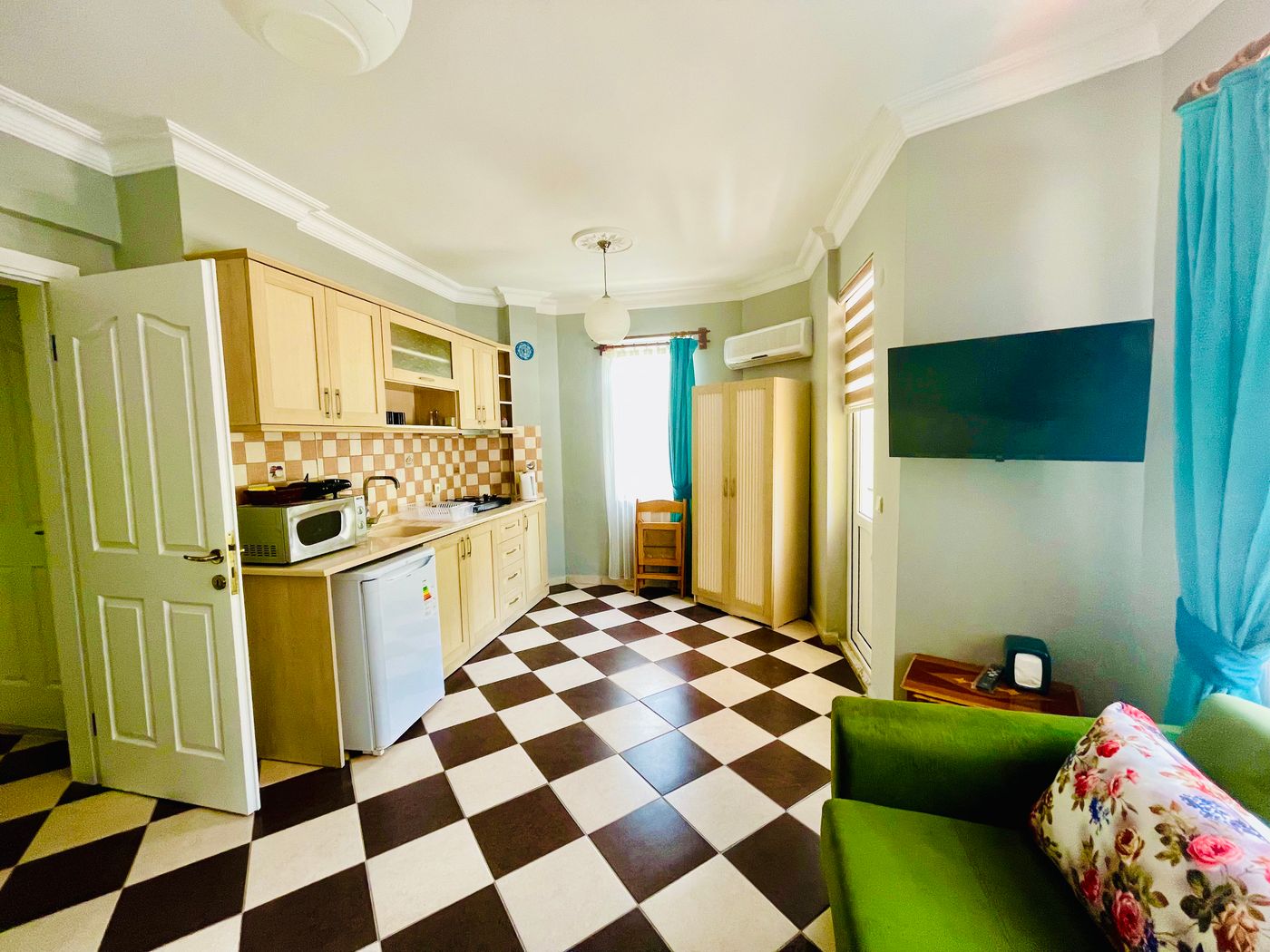 Mountain Valley Apartments 