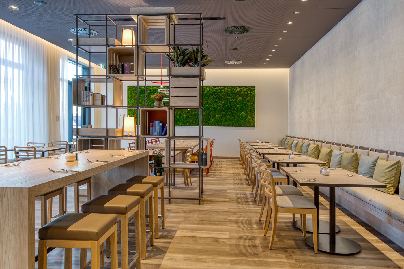 IntercityHotel-Berlin-Airport-BER-Terminal-1-2-Restaurant-14