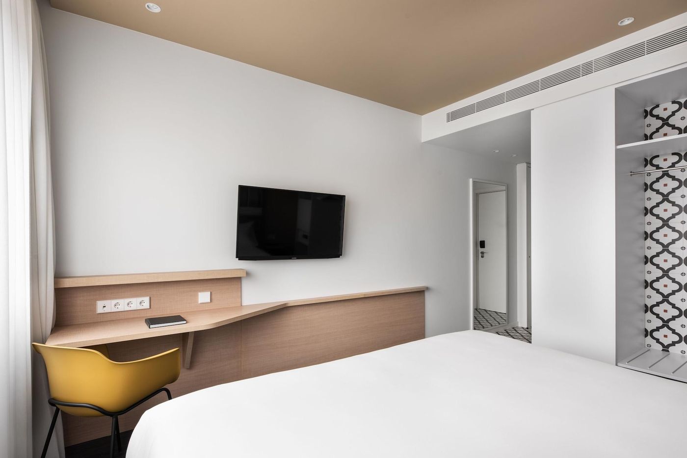 Ikonik-Lisboa-Room-10