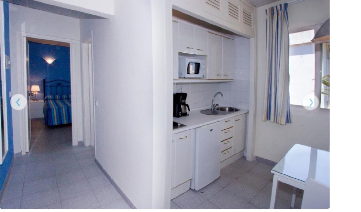 Ecuador-Park-Room-49