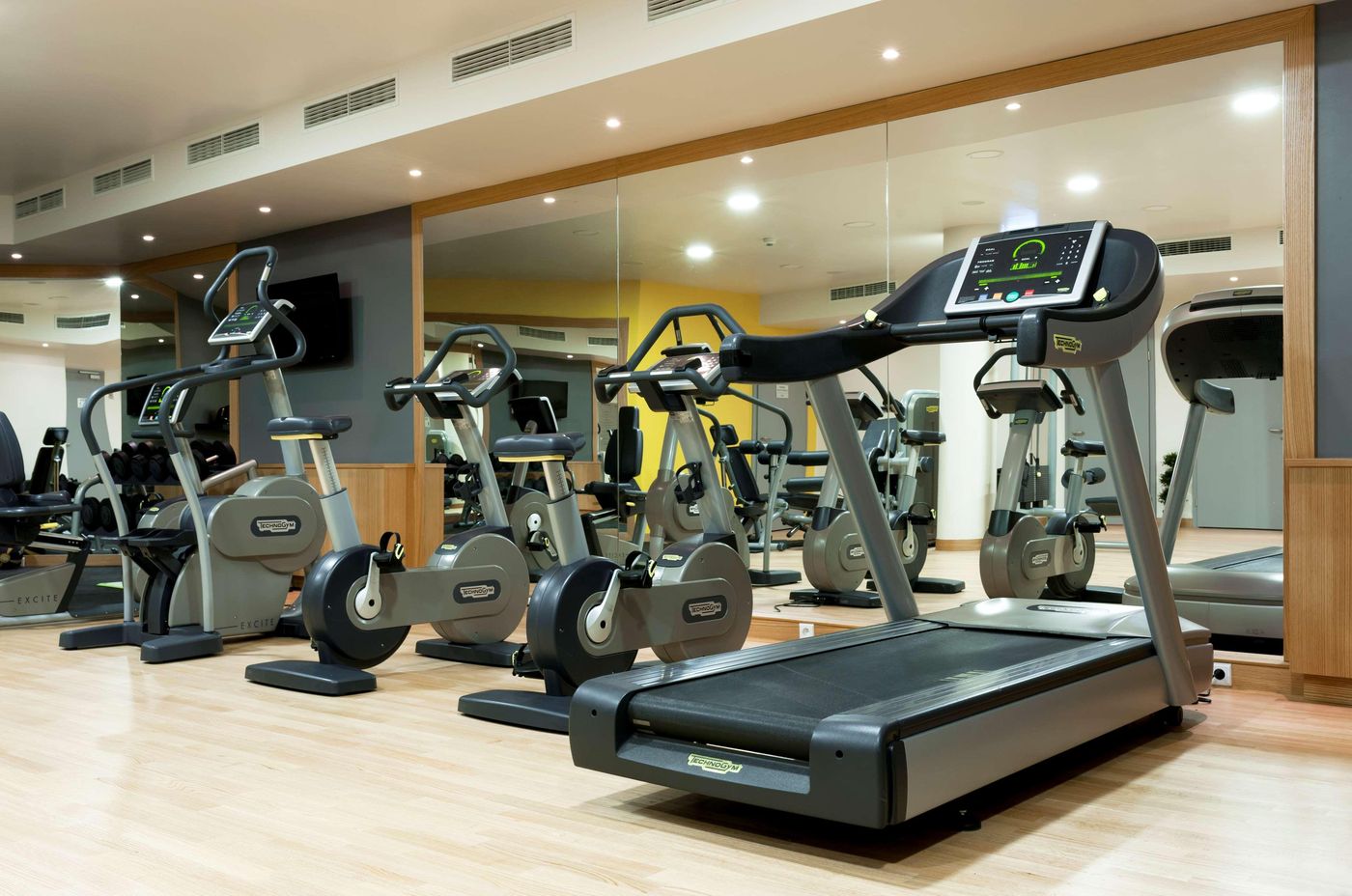 Radisson-Blu-Hotel-Krakow-Sports-and-Entertainment-77