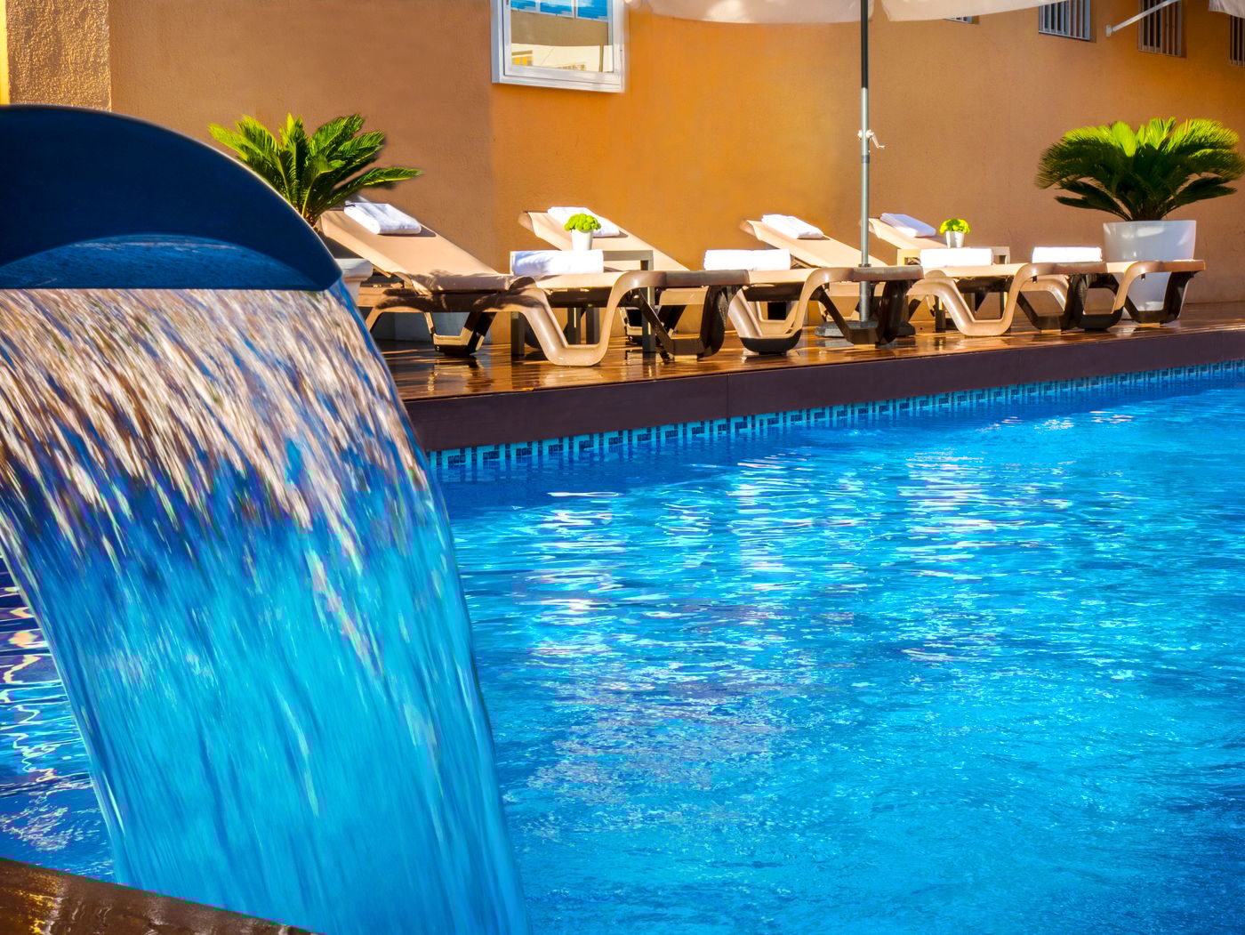 Helios-Costa-Tropical-Pool-27