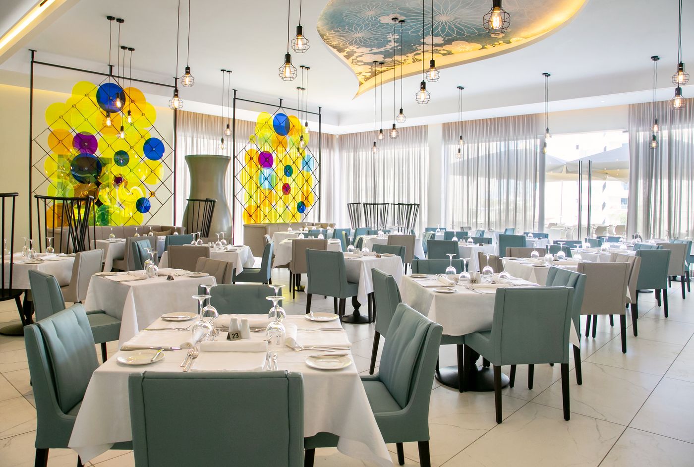 Vangelis-Hotel---Suites-Restaurant-30