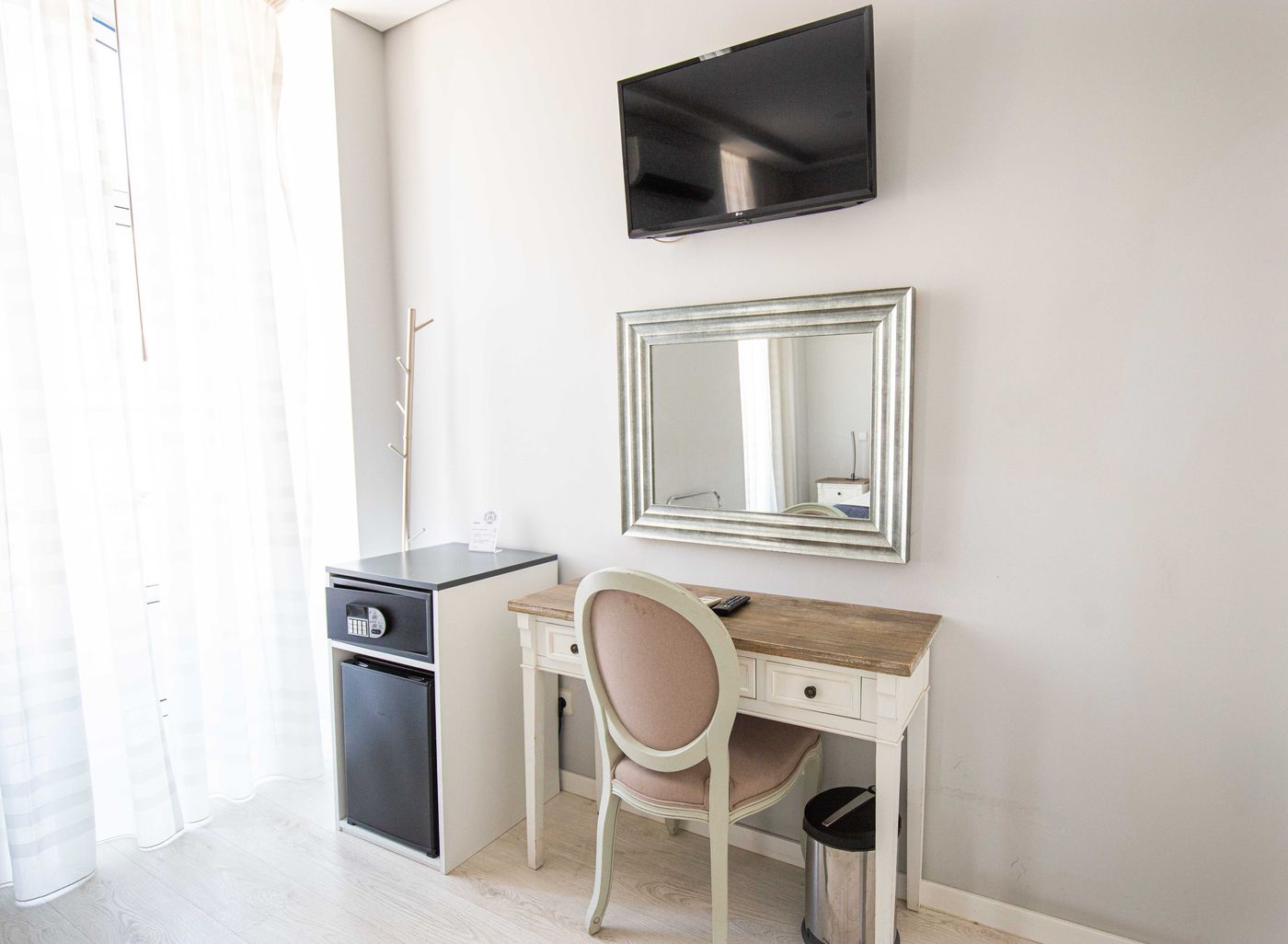 Residencial-Alcobia-Room-13