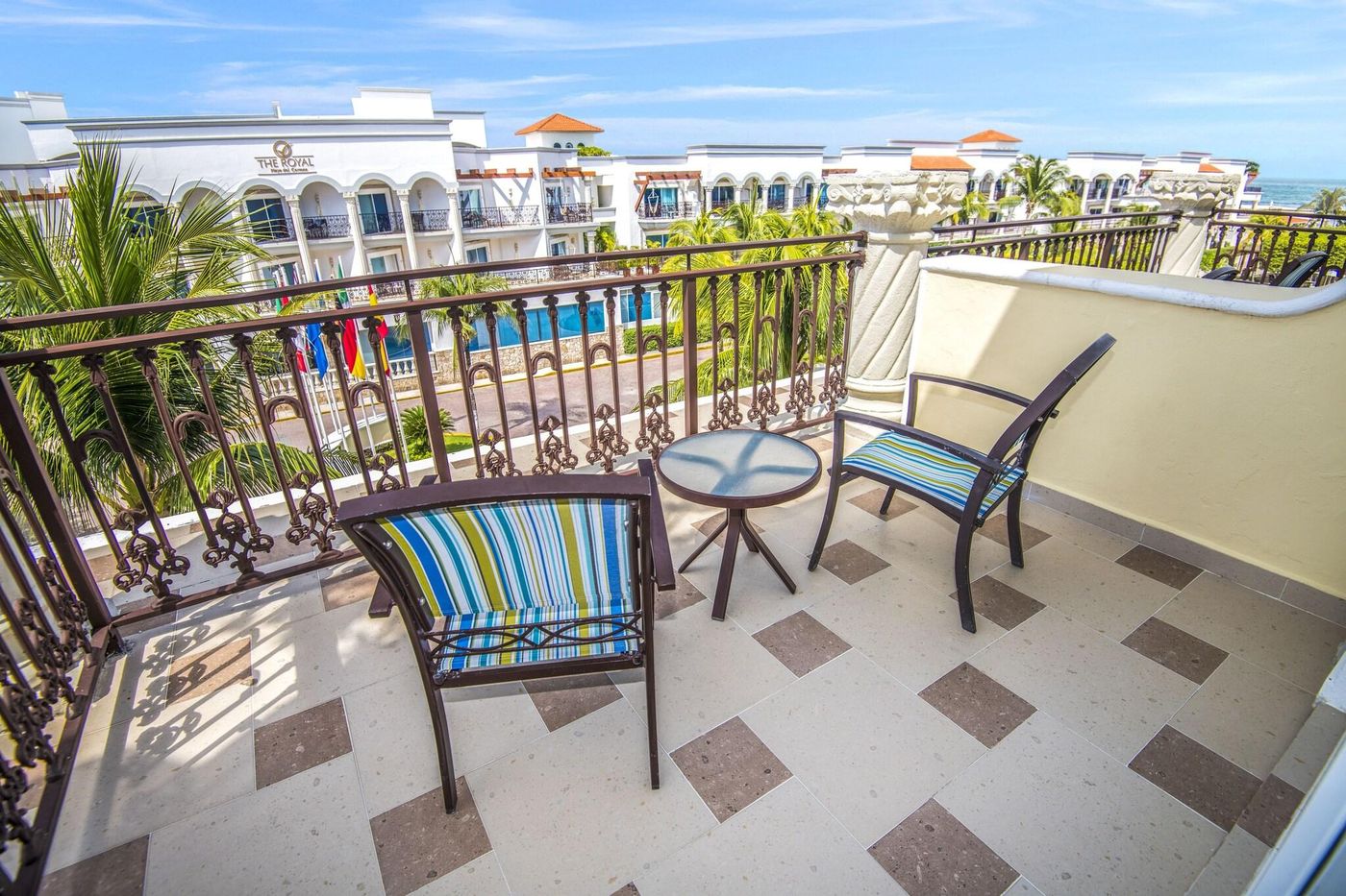 Panama-Jack-Resorts-Gran-Porto-Room-8