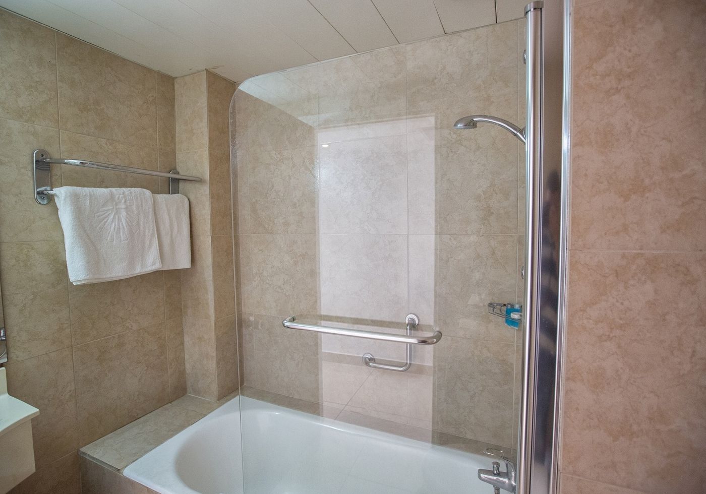 Tsokkos-Protaras-Beach-Hotel-Room-17