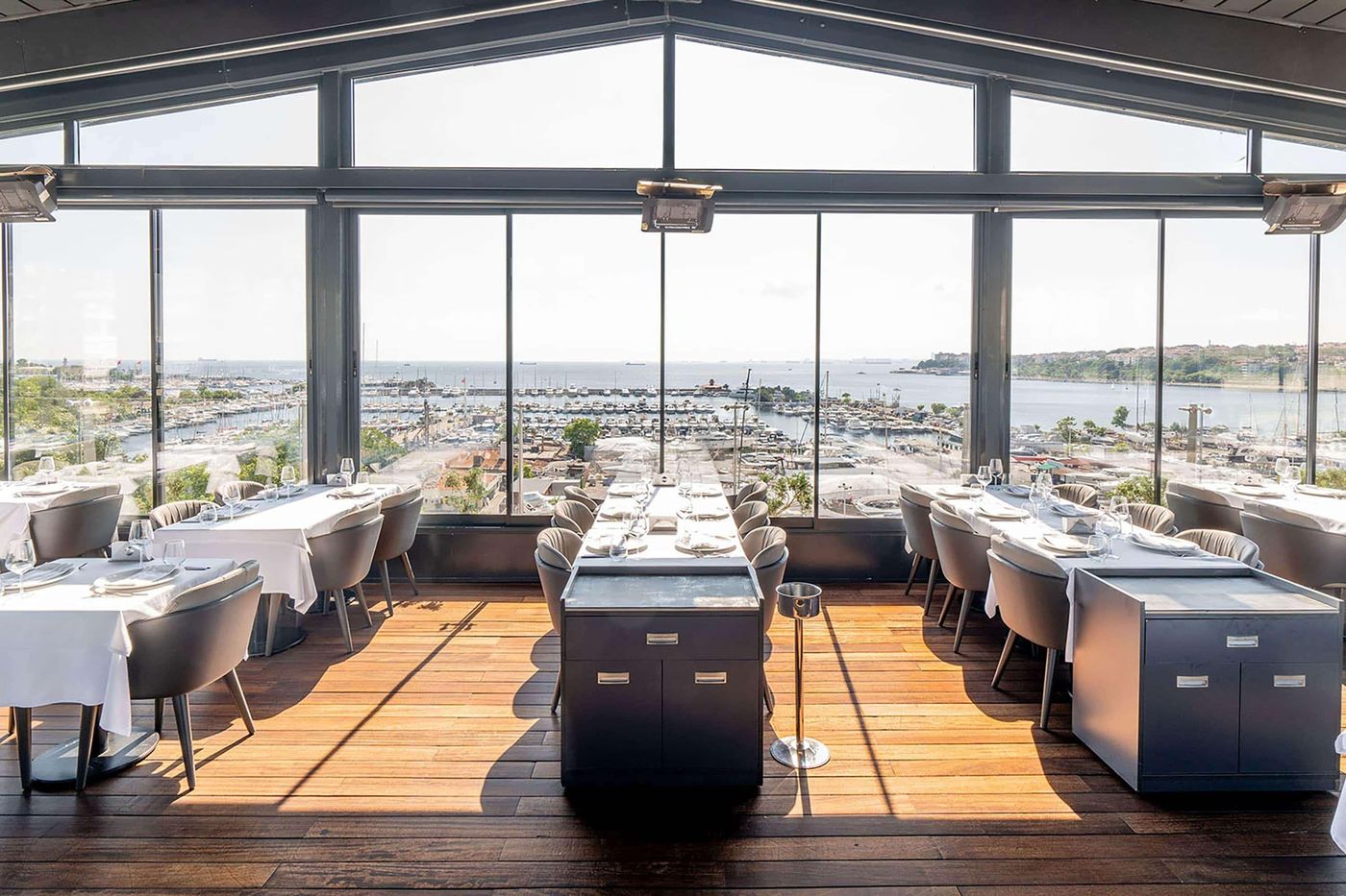 Wyndham-Grand-Istanbul-Kalamis-Marina-Hotel-Restaurant-4