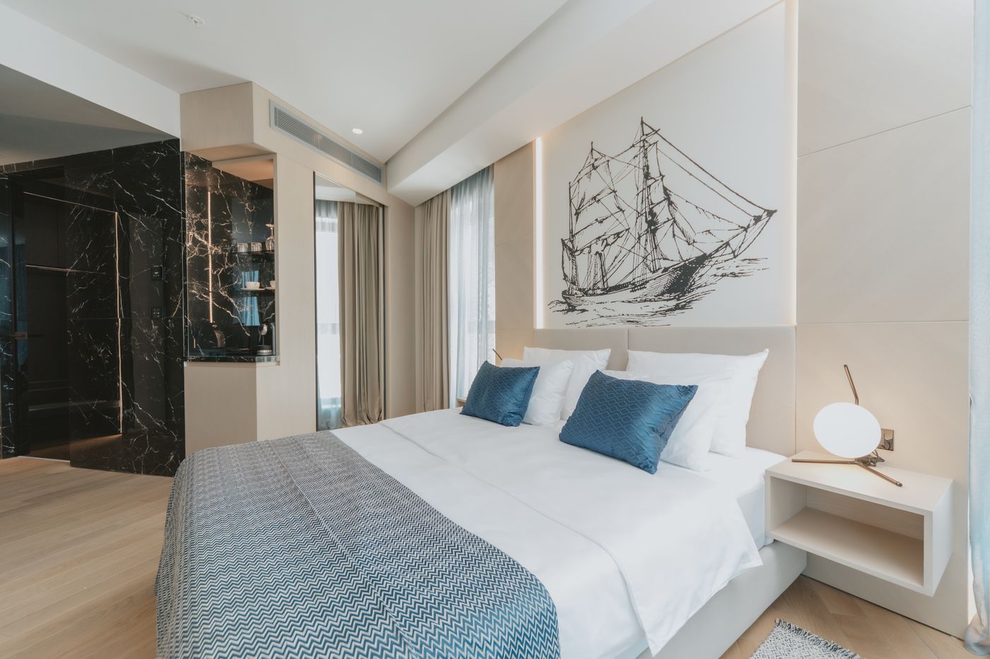 Katamare-Hotel-Room-9