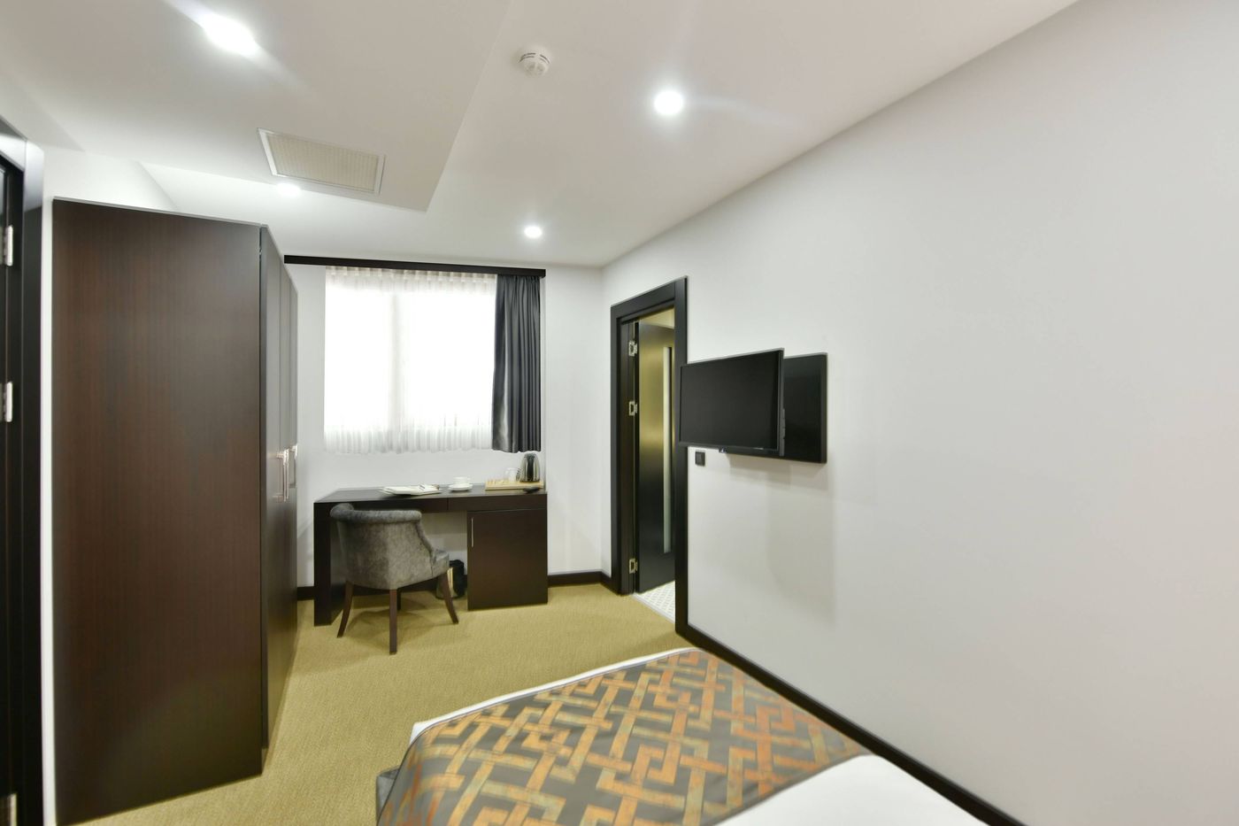 G-Han-Hotel-Room-40