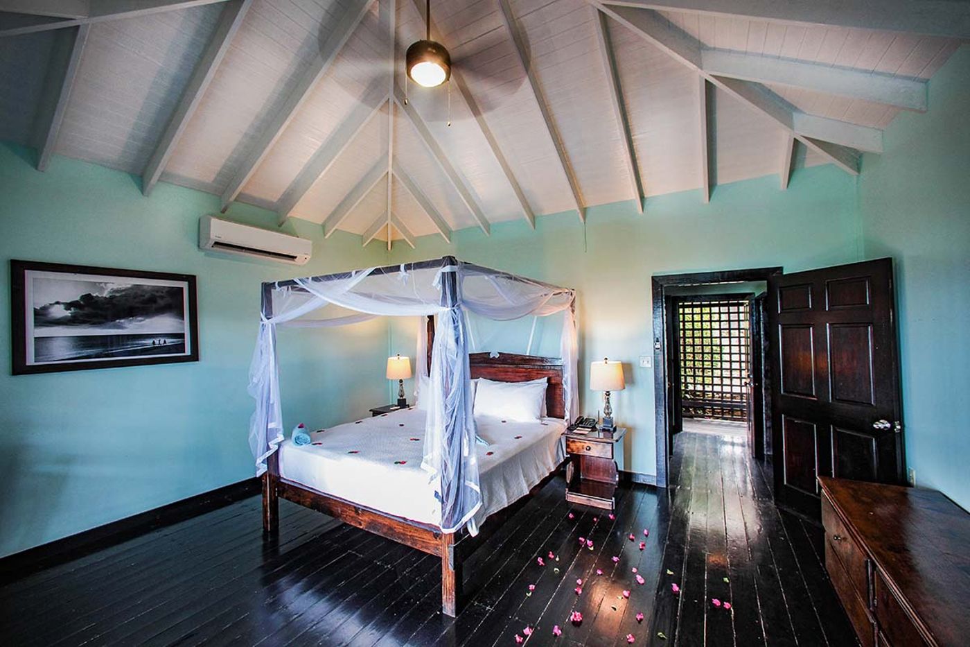 Coco Hotel 18.06.25 2