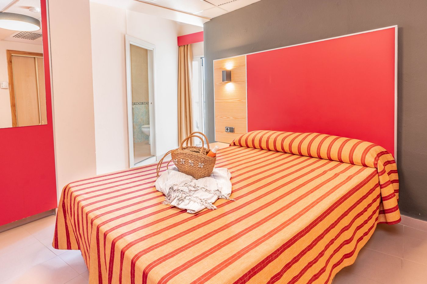 The-Red-Hotel-by-Ibiza-Feeling-Room-16
