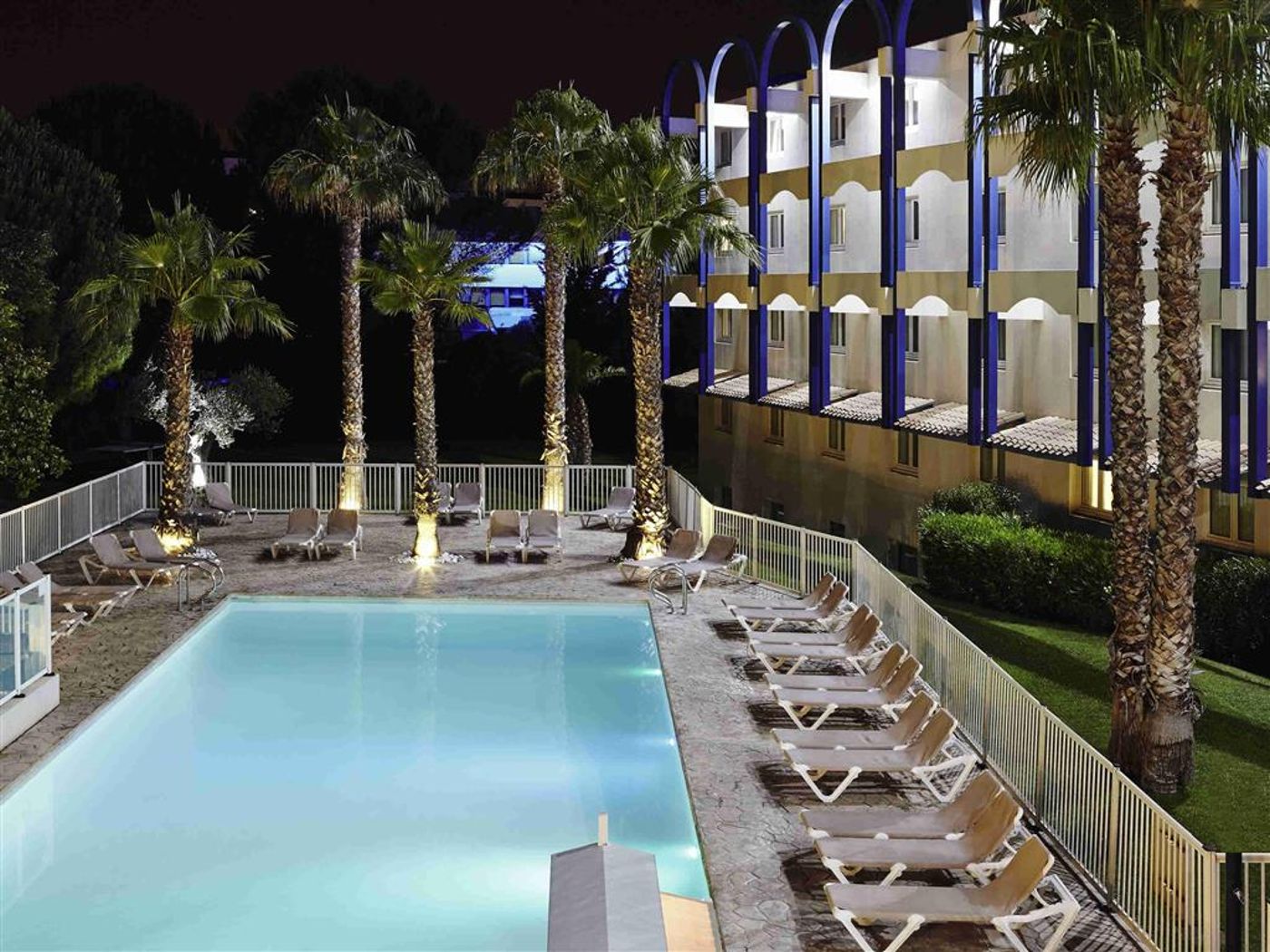 Novotel Montpellier - France - MONTPELLIER - Pool - 3